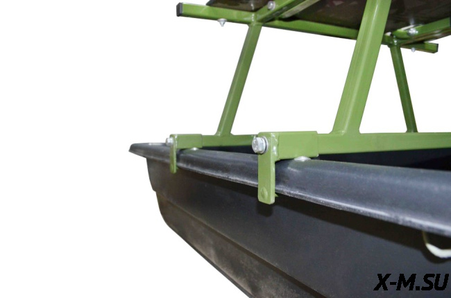 Сиденье высокое складное в сани-волокуши